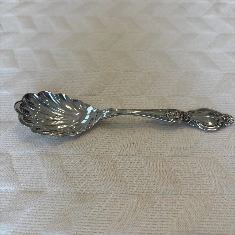 Oneida FREDERICK II Stainless Shell‎ Sugar Spoon Cube Mark Flatware 6 3/8